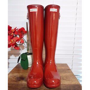 women's glossy dark red Hunter tall boots size 8-VIEW PICS
